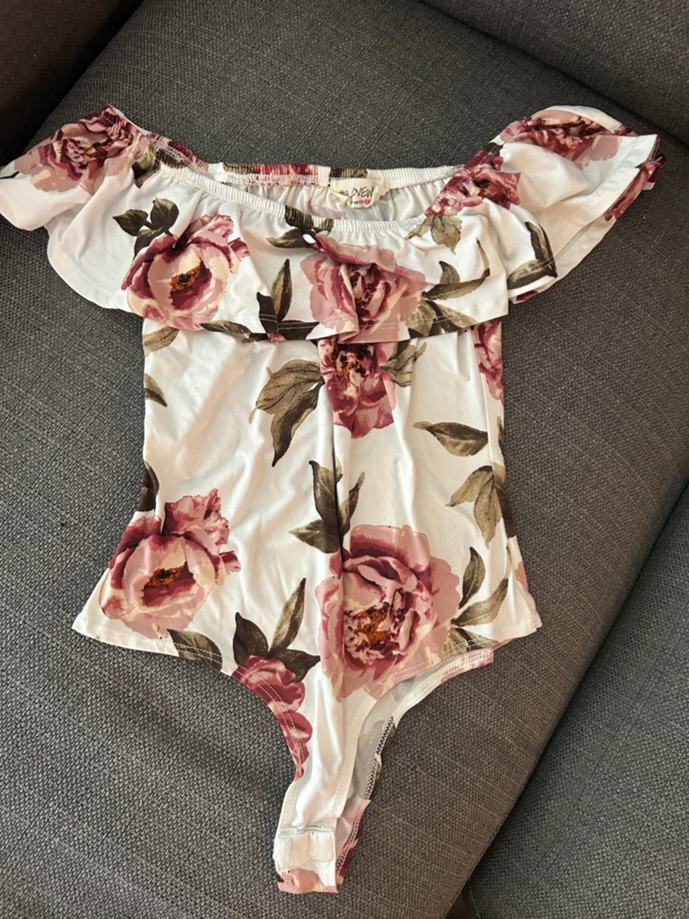 Love White Floral Off-Shoulder Bodysuit with Pink Roses